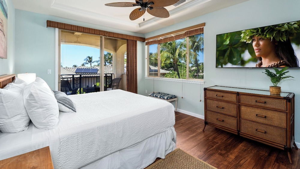 Tropical Escape w/ Lanai, BBQ & Resort Amenities - Vrkcv