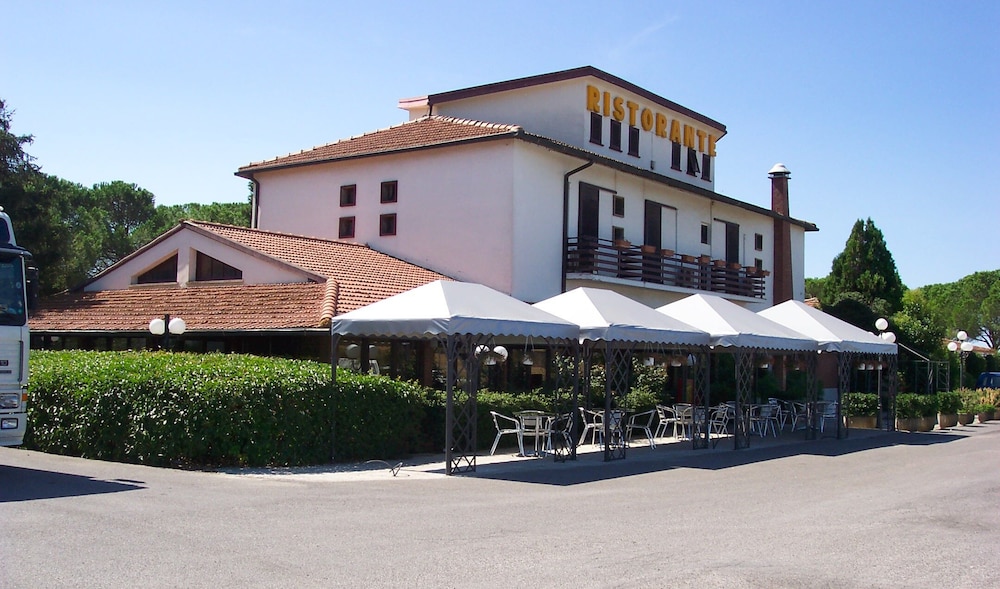Food & Beverage
