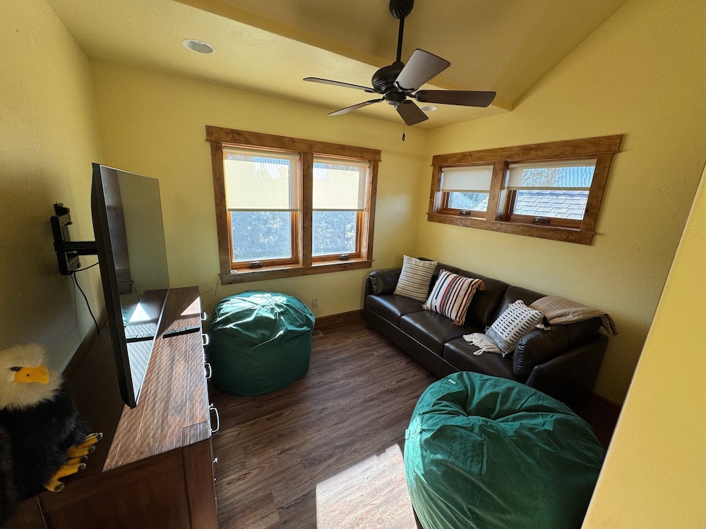High Lowe 4 Bedroom Home