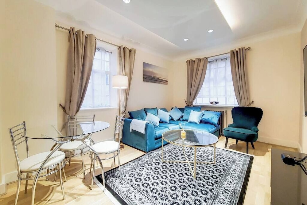Quebec Residence