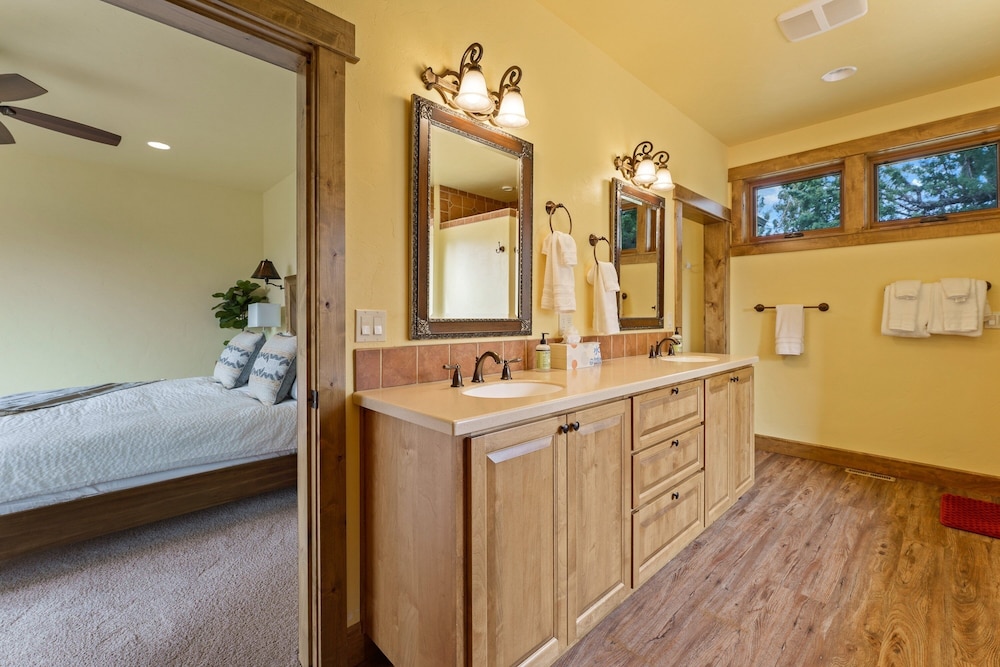 High Lowe 4 Bedroom Home