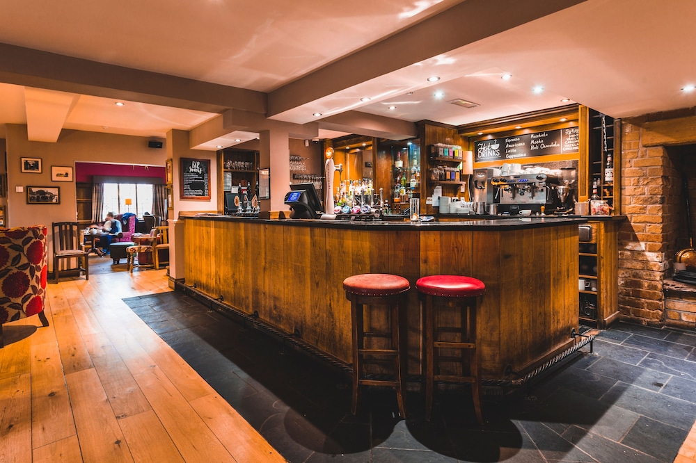 The Dog and Doublet Inn