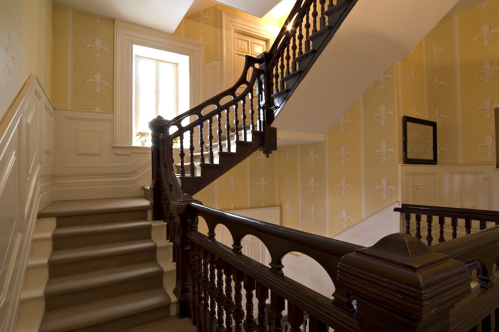 Frontenac Club Inn