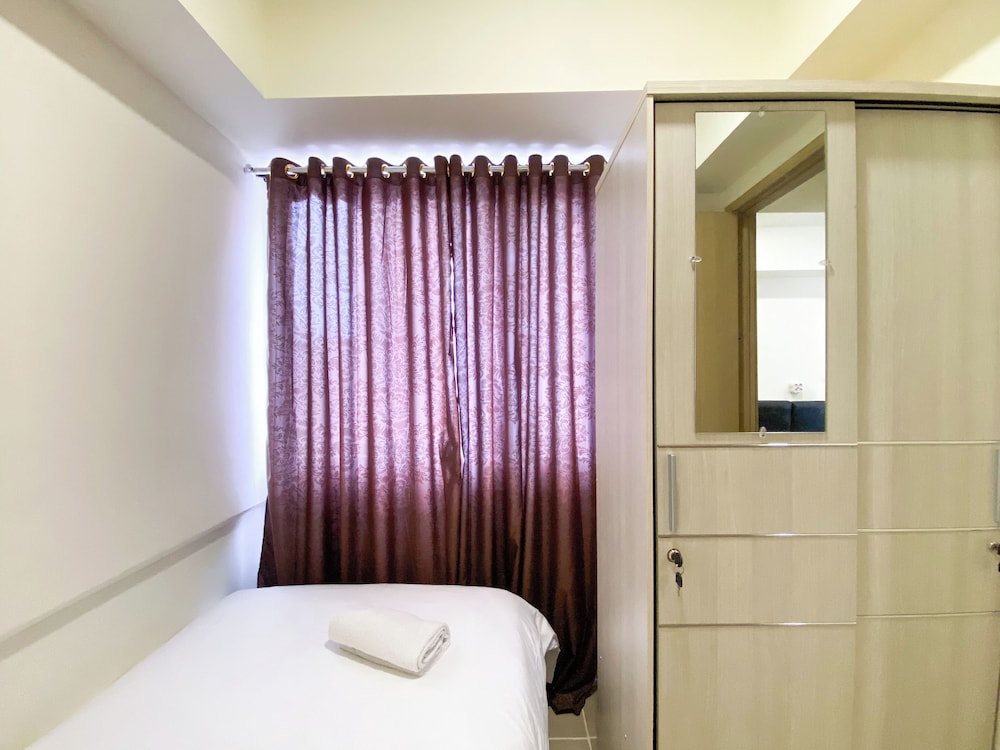 Homey And Warm 2Br At Meikarta Apartment