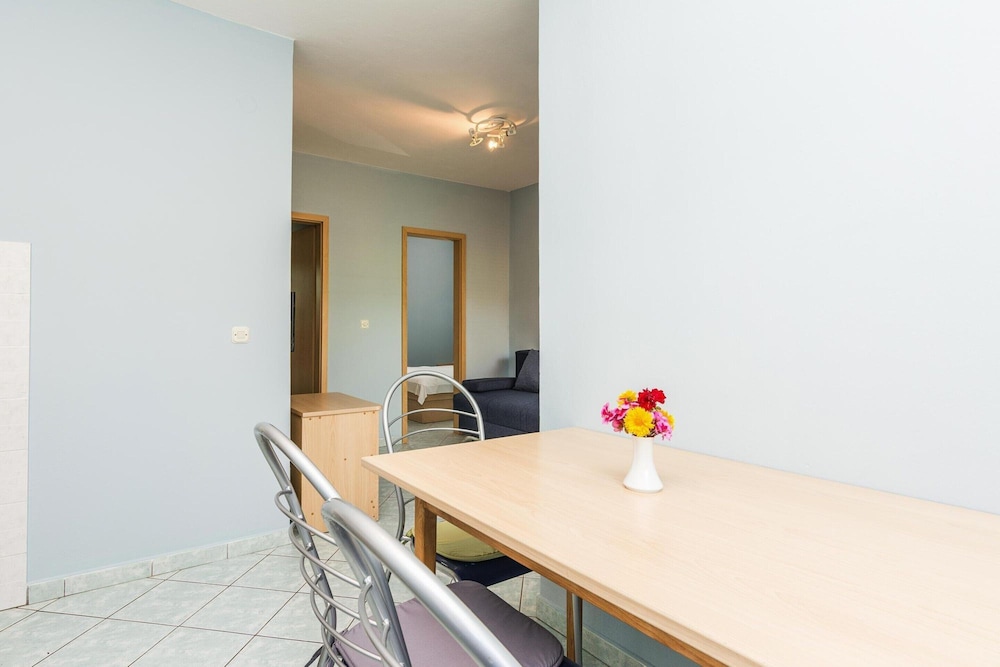 Apartment in Nin With Pool Near the Beach