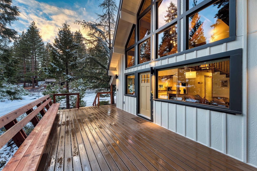 Cozy Modern Cabin w/ Sauna & Fireplace 5 Mins to Lake Peaceful Tahoe Retreat by Avantstay