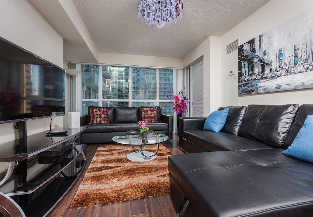 Applewood Suites - CN Tower & Convention