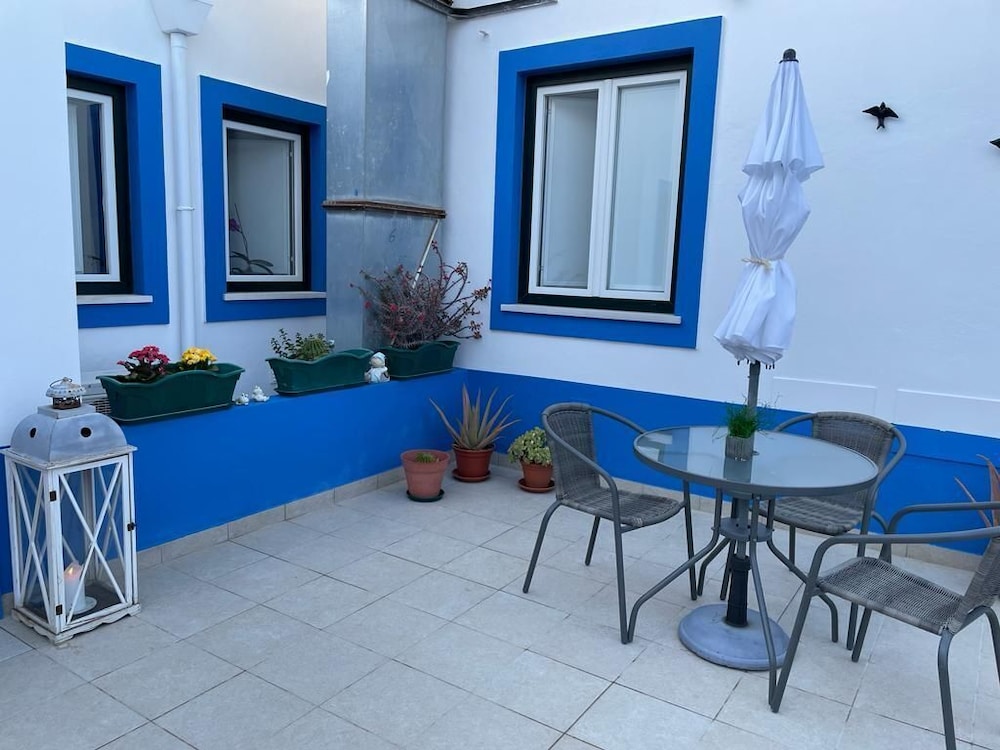 Blue Moon Guesthouse