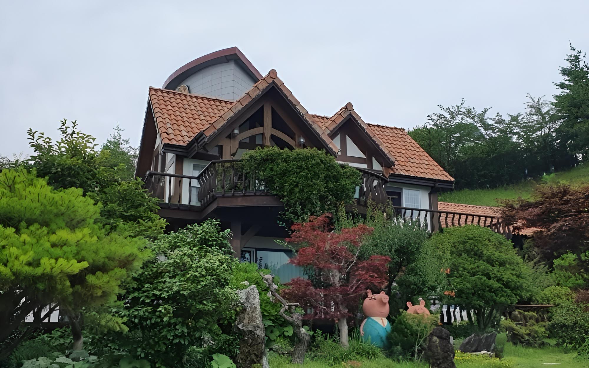 Namhae Seokbujak Jeongwon Pension view 3