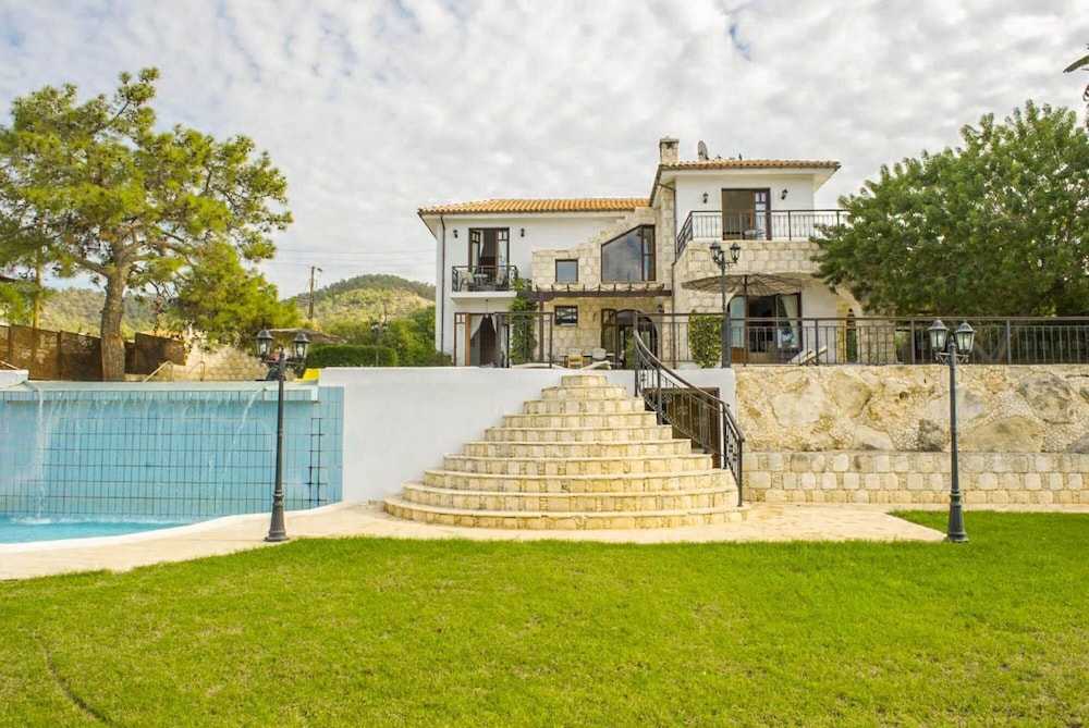 Villa Minoas Large Private Pool Walk to Beach Sea Views A C Wifi Eco-friendly - 2565 view 5