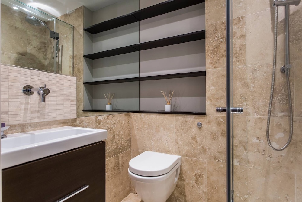 Hans Place II by Onefinestay