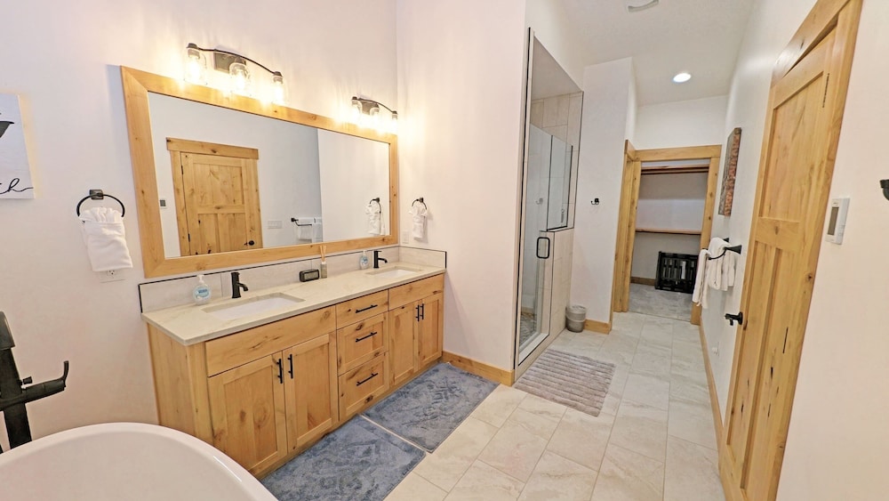 56593 Celestial Dr 4 Bedroom Home