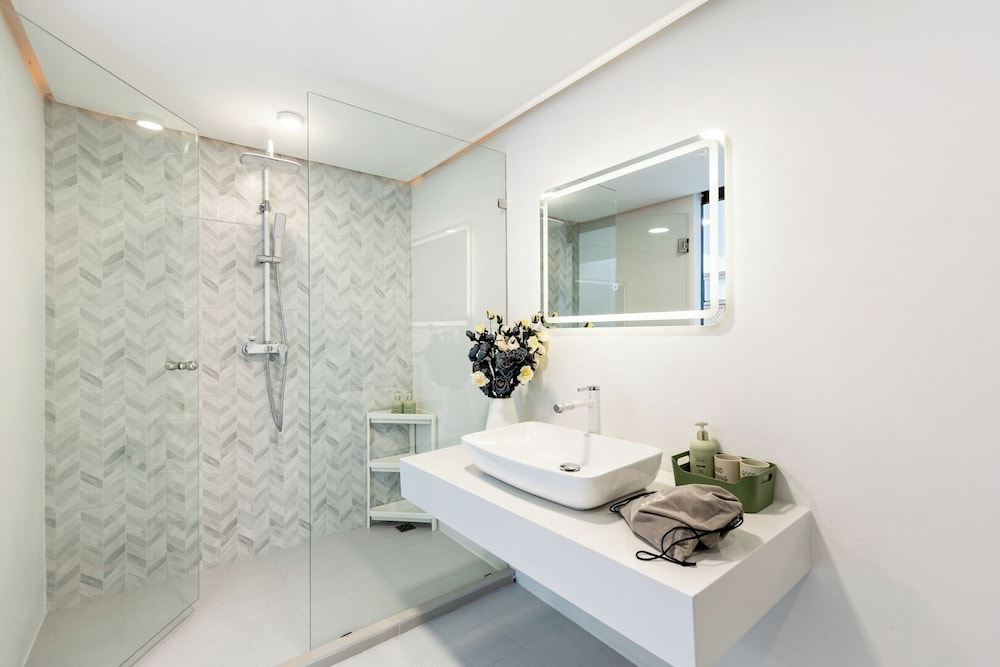 Zen Style Pool Access Townhouse