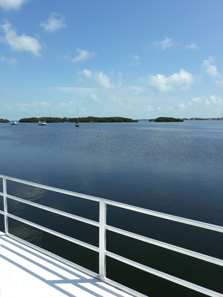 Mangrove Marina and Resort Aqualodge Houseboats