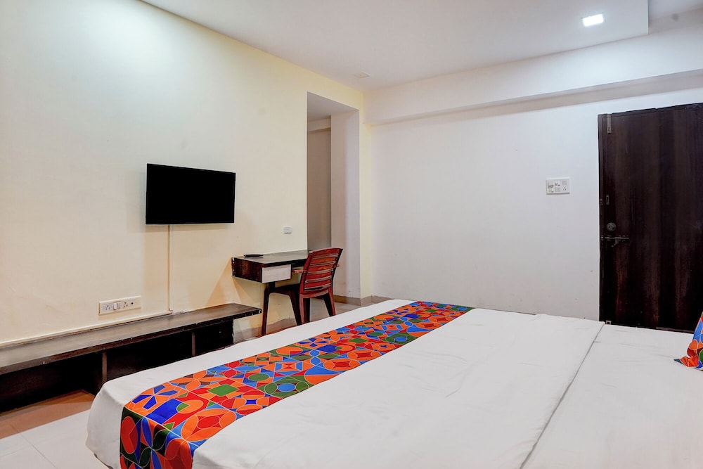 FabHotel Paradise Stay Inn