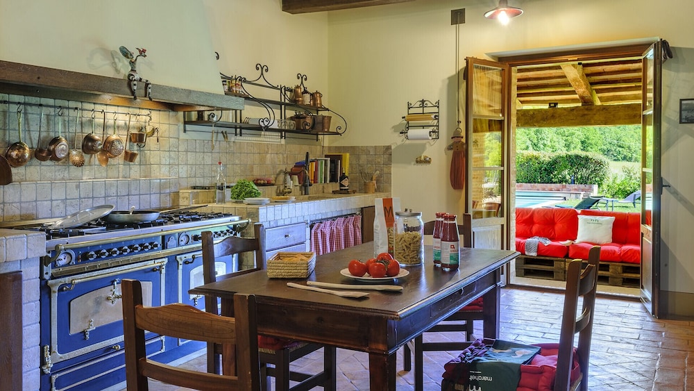 Ca Seppe 10 2 by Marche Holiday Villas
