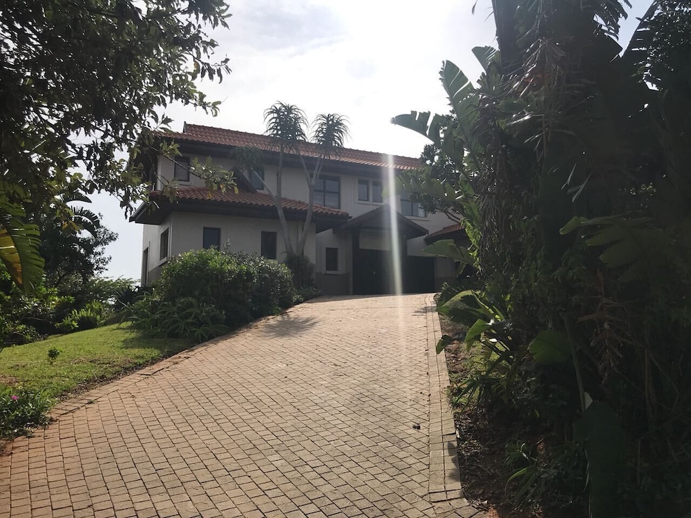 Hotel Zimbali suites - Image 1