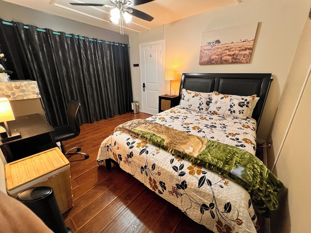 OASIS ROOM RENTAL