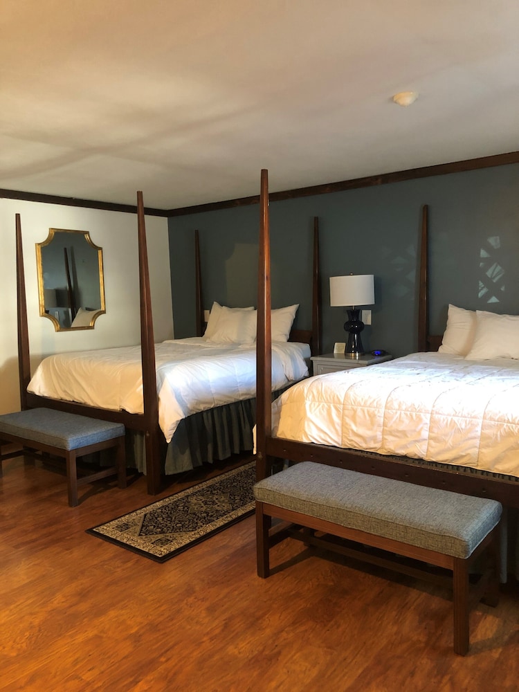 Beekman Arms and Delamater Inn