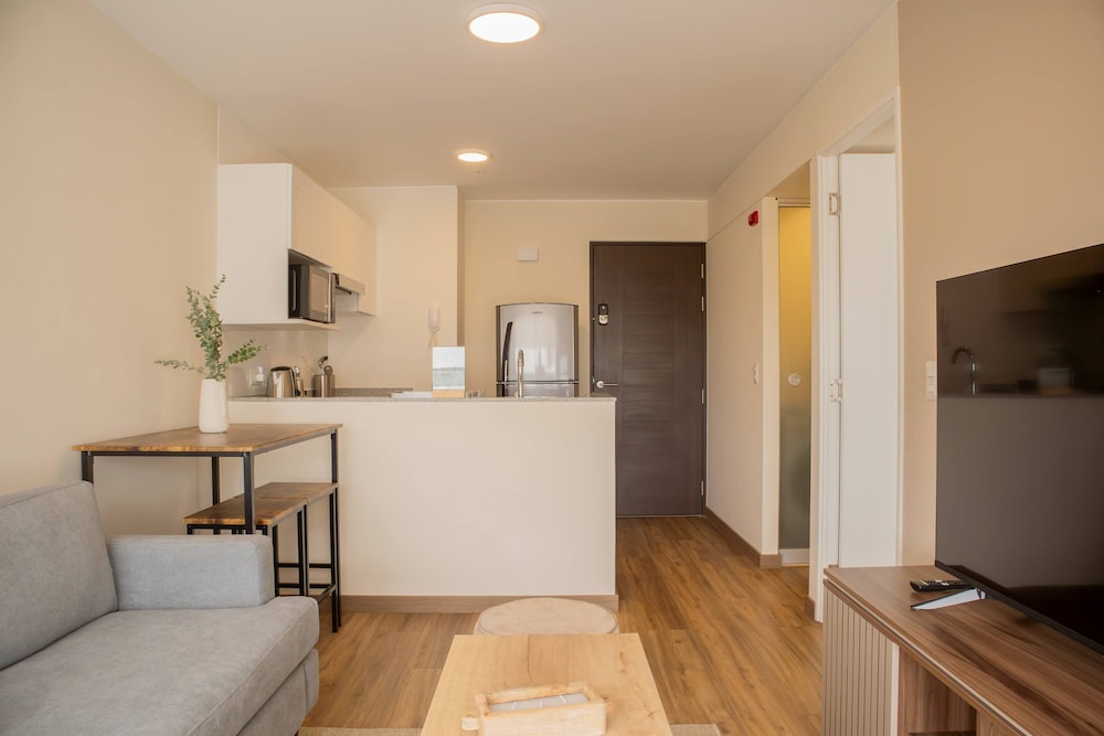 w Elegant 1BR Retreat in the Heart of San Isidro