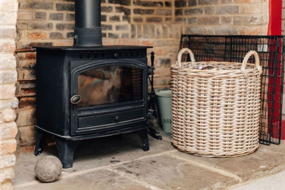 Antelope Cottage - Rural Pet Friendly Cottage