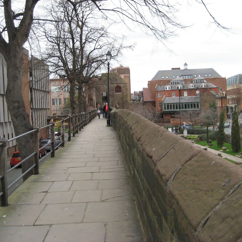 Photo 11