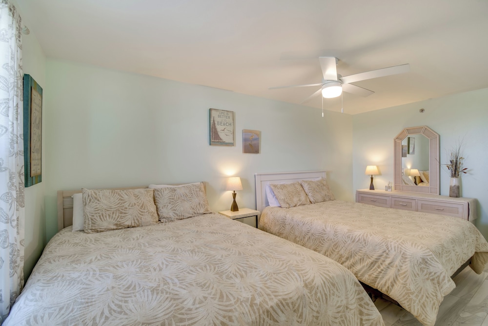 'seagulls Nest' Oceanfront Oasis w/ Pool Access!