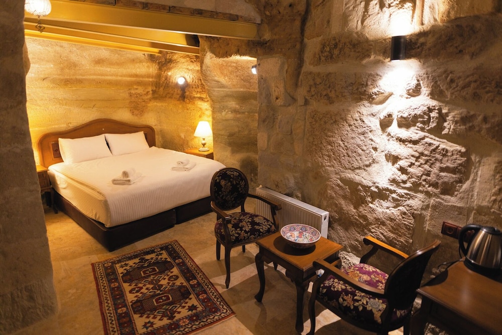 Memory Cave House
