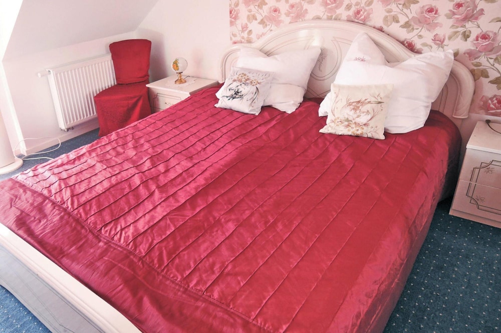 Holiday Home for 10 Person in Nowe Warpno view 4