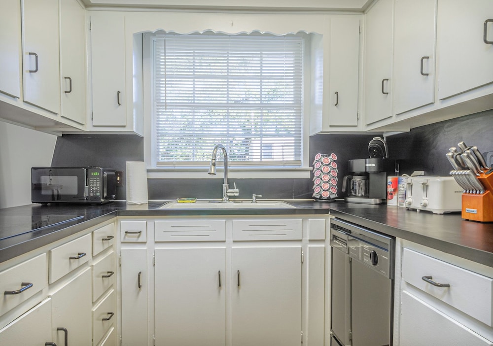 Spacious 4BR Columbus Home with GameRoom