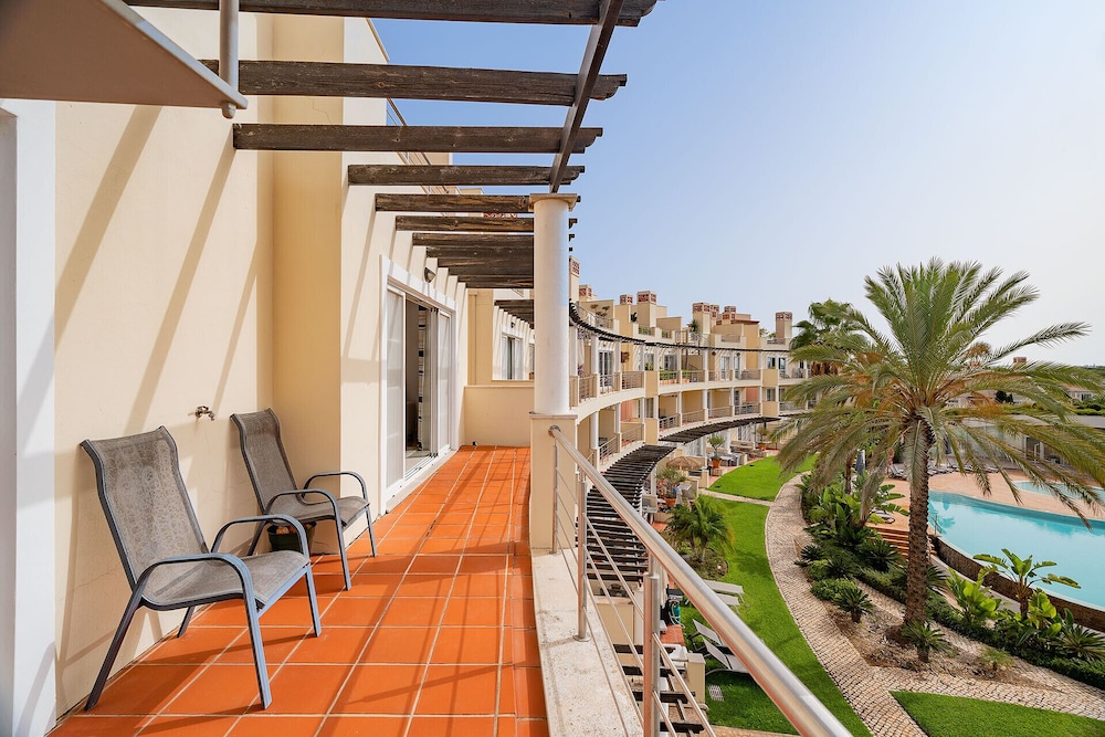 Vilamoura Garden Apartment by Homing