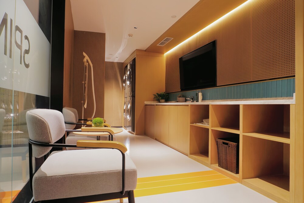 Rezen Longuu Hotel - Guangzhou Baiyun Airport Cultural Tourism City