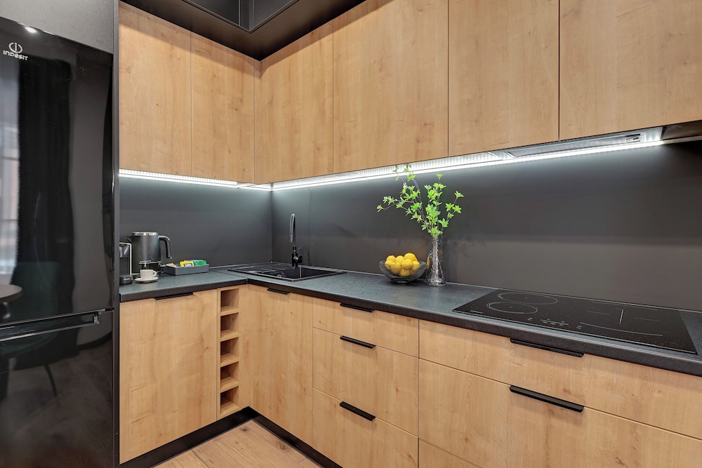 Doki Living - Foodhall & Parking by Downtown Apartments
