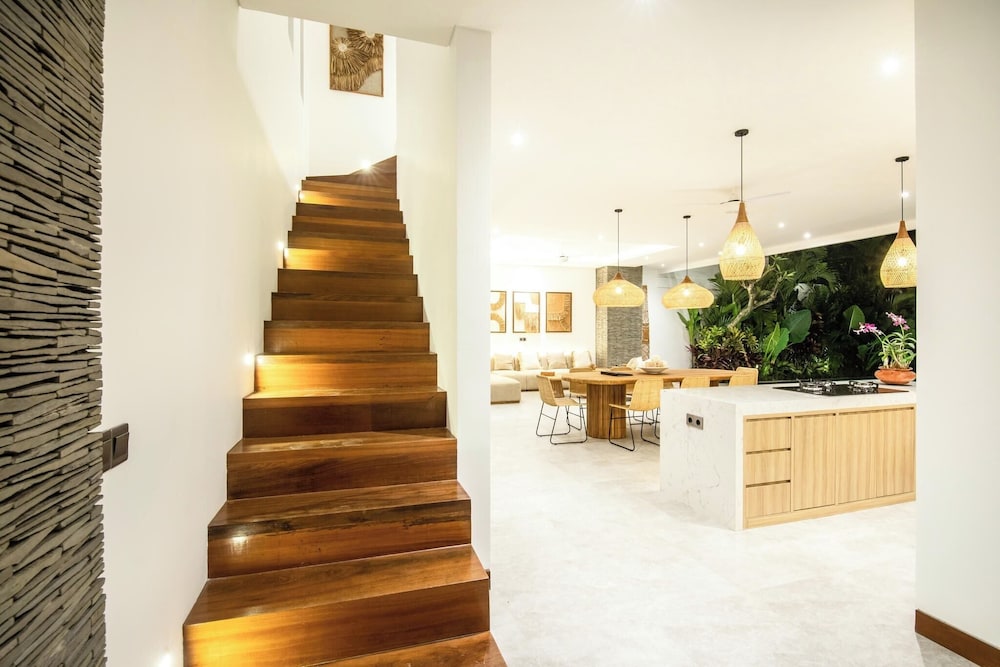 Brand New 4br Villa 400 to Finns Canggu