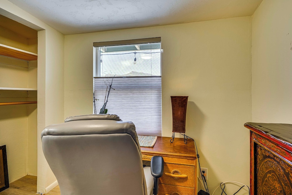 1 Acre, Home Office: Sierra Vista Gem 4 Mi to Dtwn