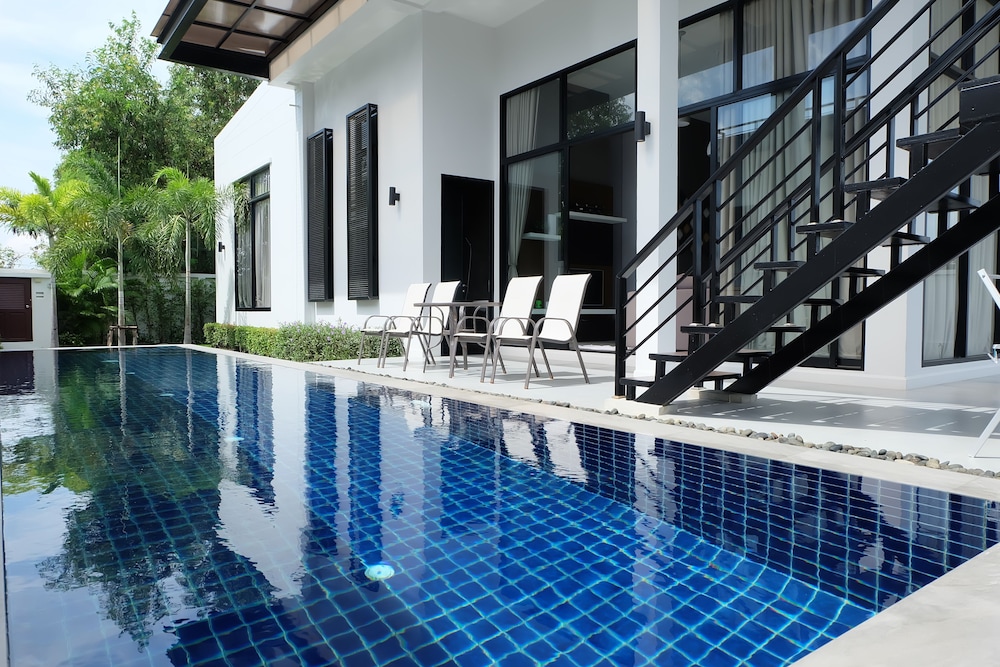 WE by Sirin Pool Villa Huahin