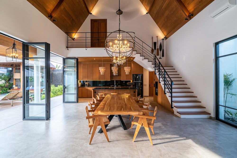 Villa Nusantara 5 by Alfred in Bali - Promo Luxury 4BD Pool Villa Pererenan Beach Caggu