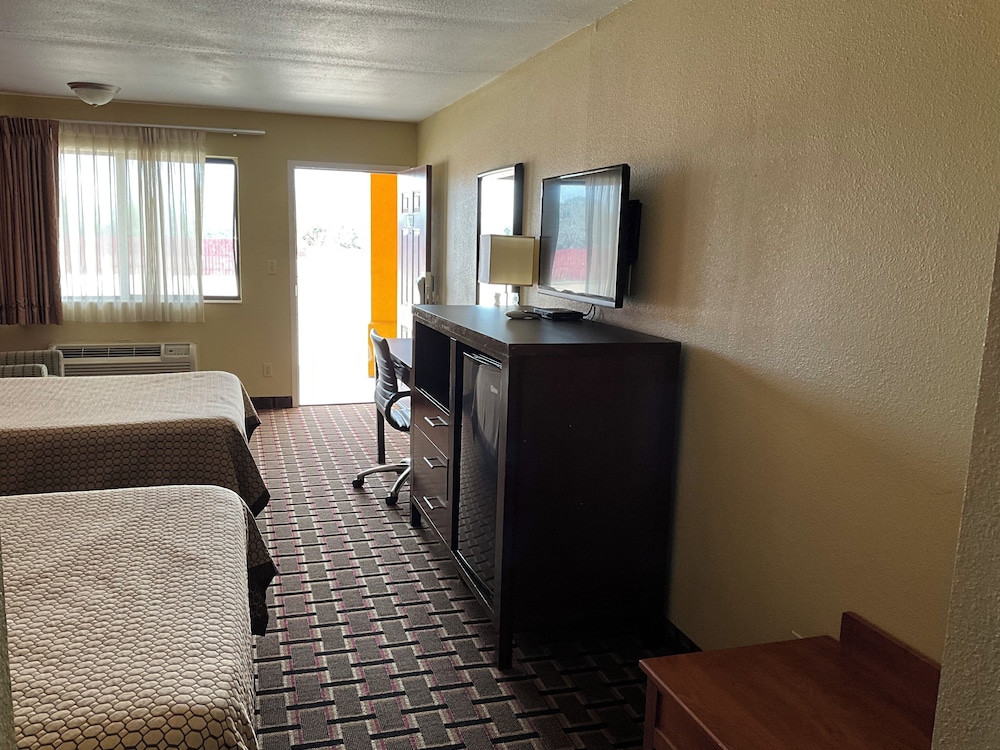 Executive inn & Suites