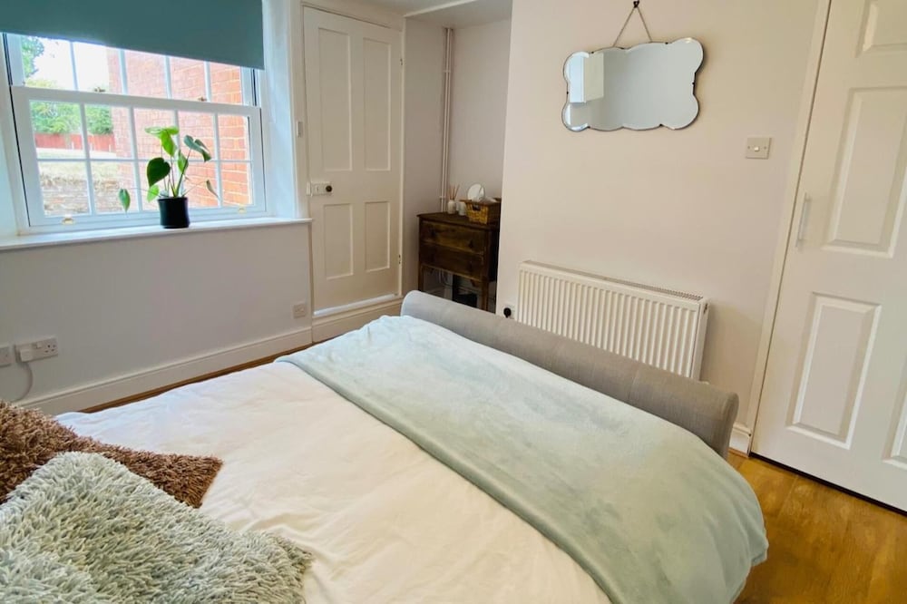 1 Bed-sleeps 4-garden-near Snetterton Circuit