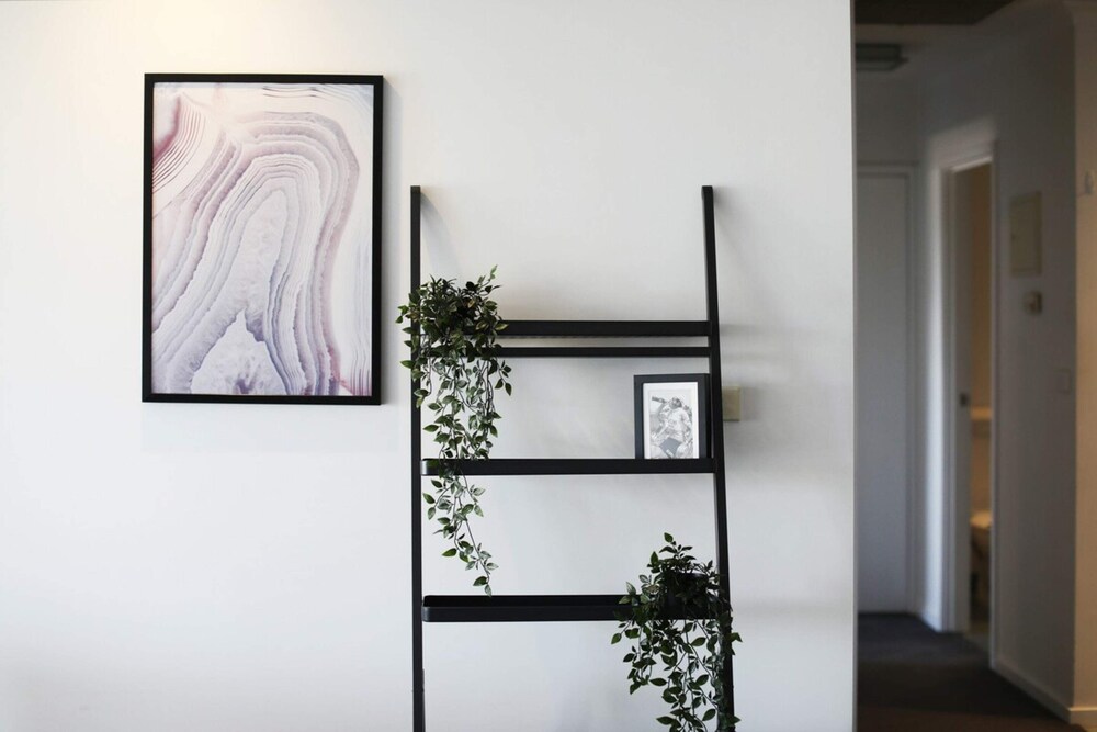 Extra Large 2 Bedroom Apartment in Melbournes Southbank