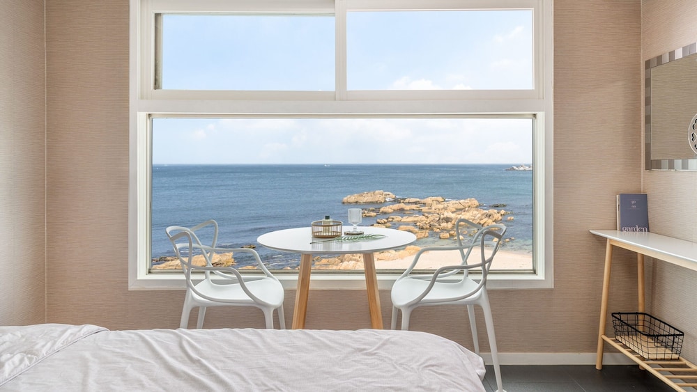 Goseong Napoli House Pension