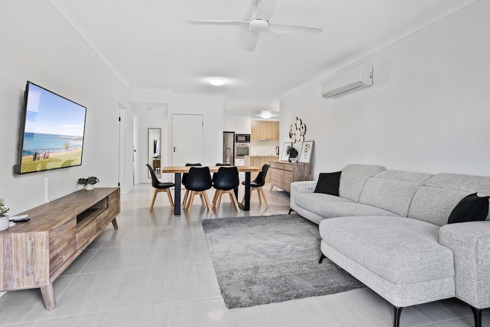 Mermaid Beach Vacations - Sunrise Cove - Property Image 10