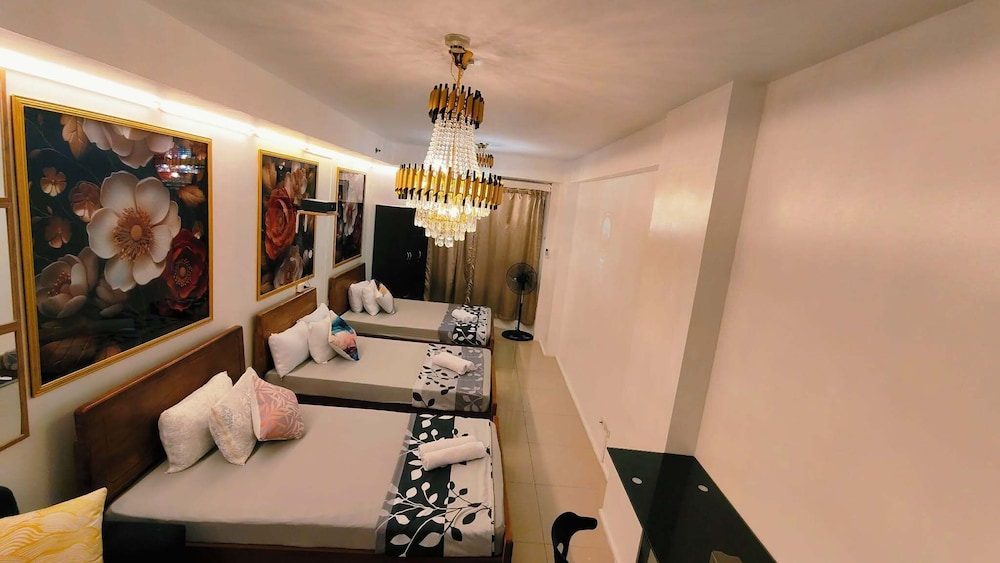 The Royal Bloom Room-1409TowerA