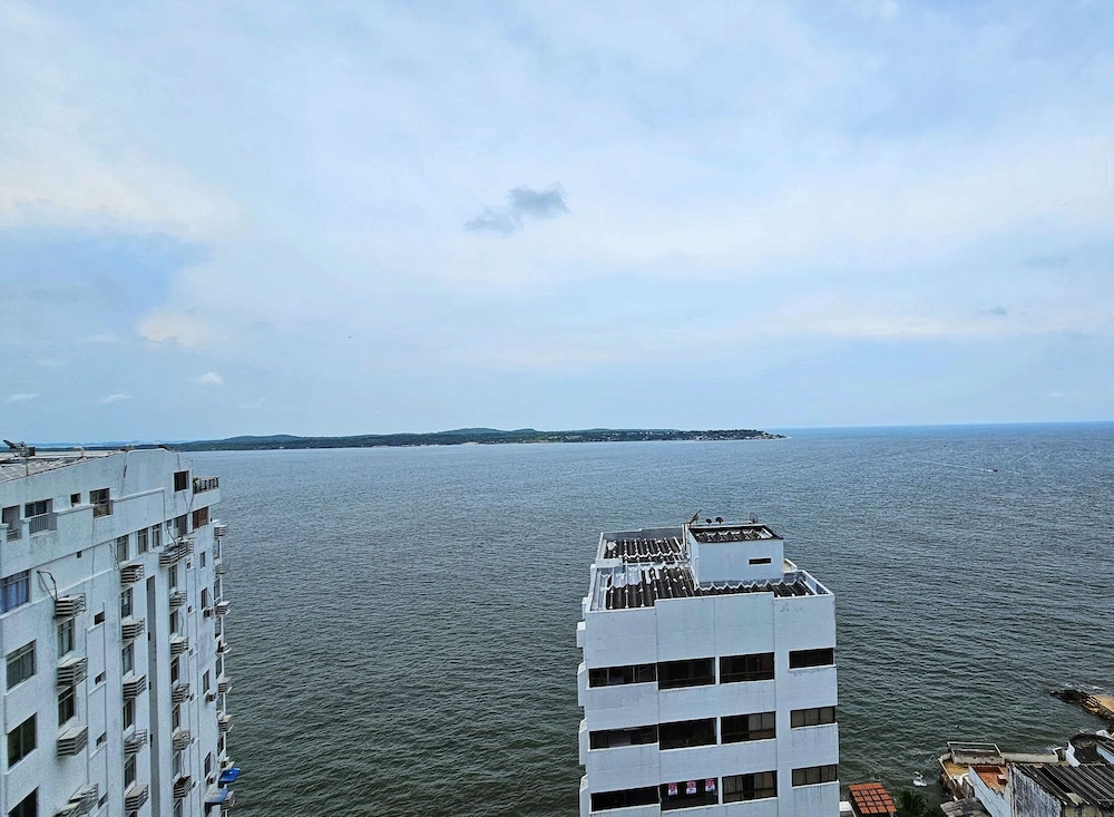 HERMOSO APTO VISTA AL MAR BY PARCEROS G