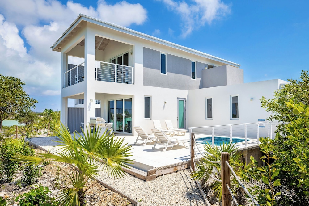 Tropical Waterfront Cooper Jack Villas