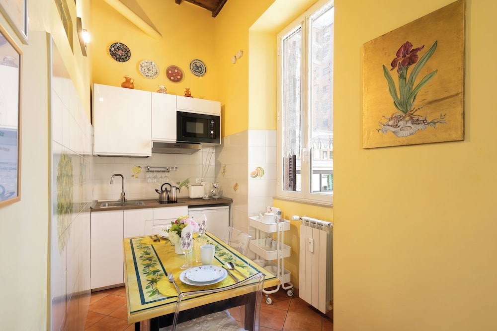 Monti Apartments