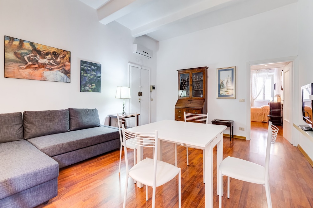 Borgo Vittorio near Saint Peter's square