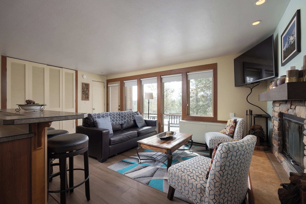 High Desert Retreat - For 4!