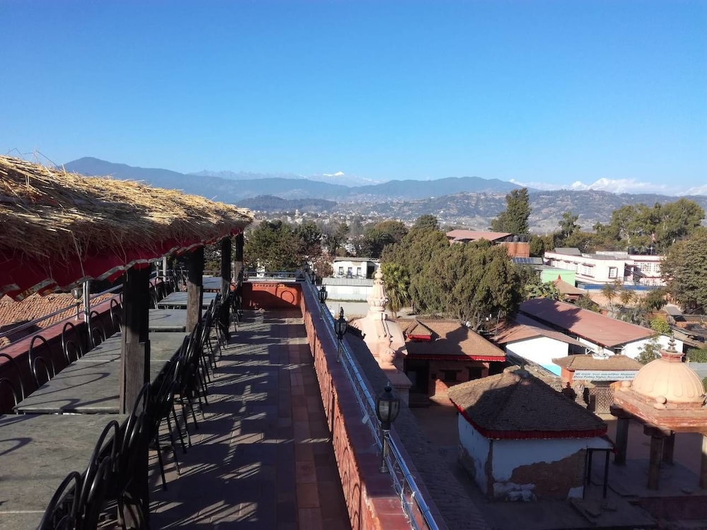 Khwapa Chhen Guest House and Restaurant