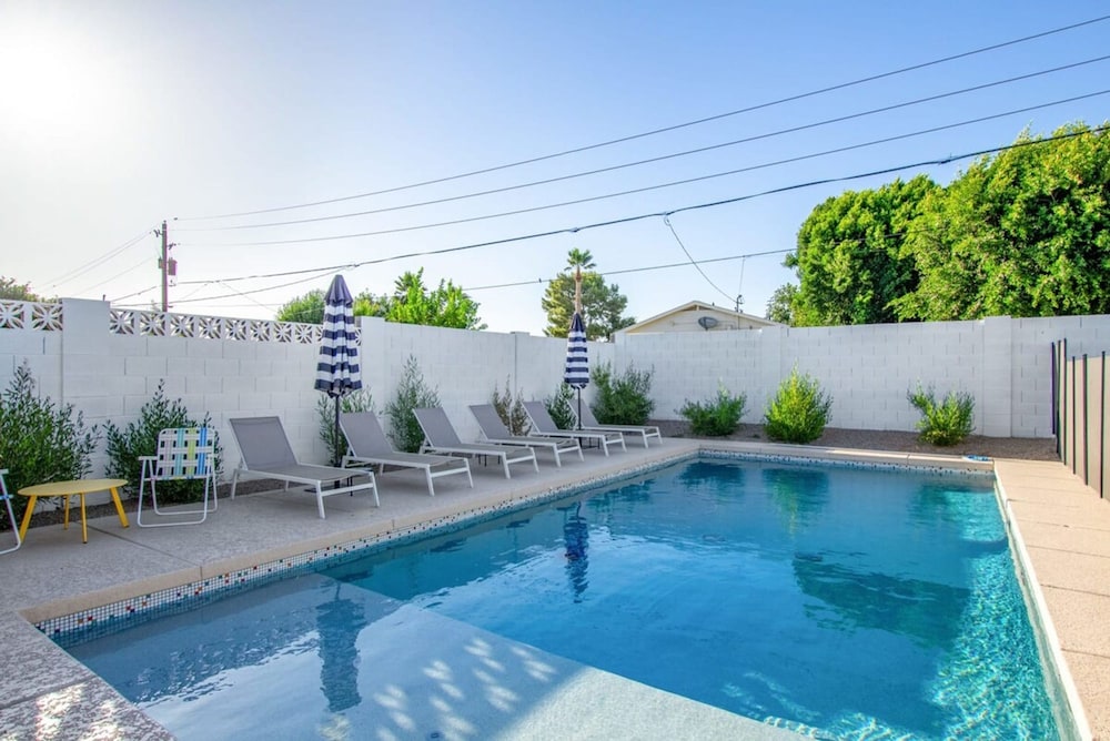 Northview Mid-century Escape Pool Firepit Bocce